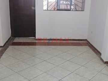 Se Vende Casa Productiva De 3 Pisos En Urb. La Rinconada ID: 1023176