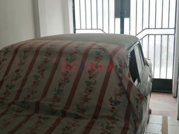 Se Vende Casa Productiva De 3 Pisos En Urb. La Rinconada ID: 1023176