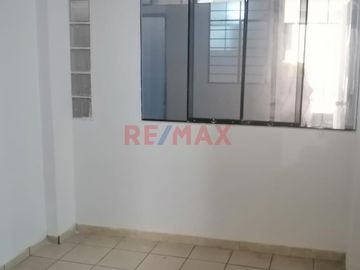 Se Vende Casa Productiva De 3 Pisos En Urb. La Rinconada ID: 1023176