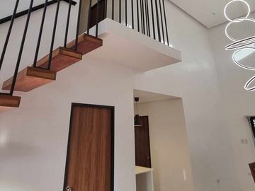 House and Lot For Sale in Hacienda Escudero