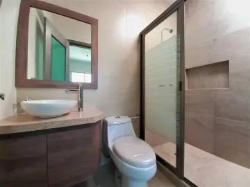 Casa en Venta sola con alberca privada  a 15 minutos de Cuernavaca en Xochitepec, Morelos