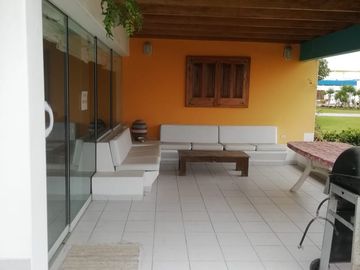 Disfruta Las Mejores Etapa De Tu Vida Frente Al Mar Se Vende Casa