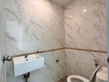 Rumah 2 Lantai Ready Di GDC Kota Depok SHM Nego Sampai Deal