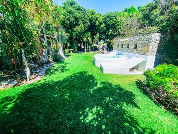 ¡Bienvenidos a esta amplia y hermosa casa en venta en Yautepec, Morelos. BAJAMOS EL PRECIO!