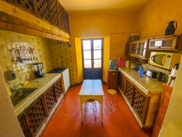 ¡Bienvenidos a esta amplia y hermosa casa en venta en Yautepec, Morelos. BAJAMOS EL PRECIO!