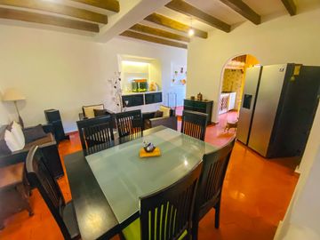 ¡Bienvenidos a esta amplia y hermosa casa en venta en Yautepec, Morelos. BAJAMOS EL PRECIO!