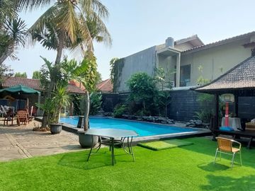 DISEWAKAN RUMAH (Siap Huni/Bisa Untuk Kantor) PINGGIR JALAN LEBAK BULUS JAKARTA SELATAN.