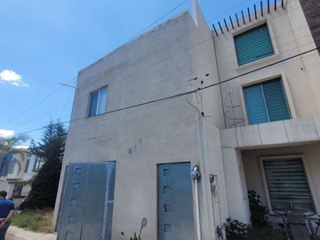 Casa para remodelar en excelente precio