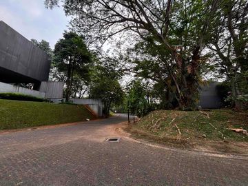 Dijual lahan sangat bagus di BSD City dalam cluster view lapangan golf