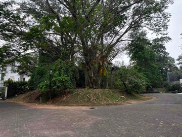Dijual lahan sangat bagus di BSD City dalam cluster view lapangan golf