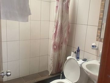 Villa en venta, excelente sector residencial, a pocas cuadras de Quinta Lucrecia