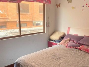 Villa en venta, excelente sector residencial, a pocas cuadras de Quinta Lucrecia
