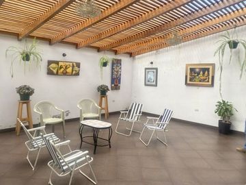 Villa en venta, excelente sector residencial, a pocas cuadras de Quinta Lucrecia