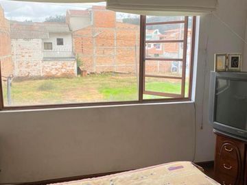 Villa en venta, excelente sector residencial, a pocas cuadras de Quinta Lucrecia