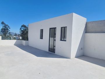 VENDO HERMOSAS CASA 144M2. UBICADA EN CARCELEN NORTE