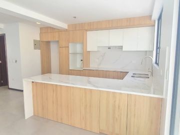 VENDO HERMOSAS CASA 144M2. UBICADA EN CARCELEN NORTE