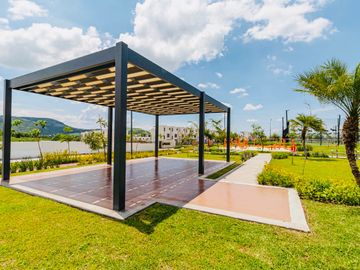 CASA EN VENTA EN XOCHITEPEC, MORELOS; MEX. 3 RECÁMARAS, ALBERCA, MULTI CANCHAS DEPORTIVAS, PET PARK.