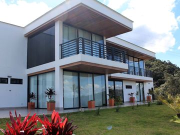 Best Mountain Views - 20 Minutes From Medellin, Residential Community