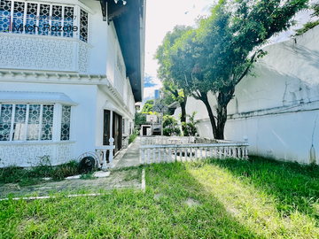 5 Bedroom House For Sale at Multinational Village Paranaque Near Commercial Area