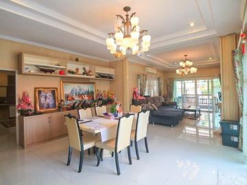 Large 3 Bed Pool Villa For Sale - Bangsaray