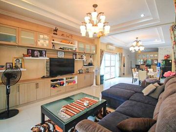 Large 3 Bed Pool Villa For Sale - Bangsaray
