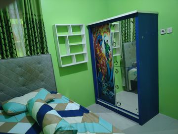 DIJUAL RUMAH SIAP HUNI BONUS FURNISH DI LEMPONGSARI