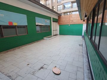 Se Vende Prop. Comercial 2 Edificios A Pasos De Vicuña Mackena
