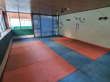 Se Vende Prop. Comercial 2 Edificios A Pasos De Vicuña Mackena