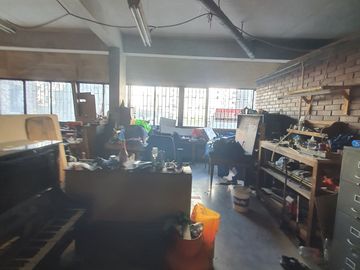 Se Vende Prop. Comercial 2 Edificios A Pasos De Vicuña Mackena