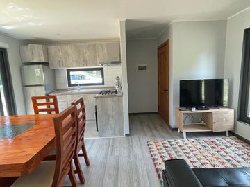 Casa, piscina, vista al Lago y Volcán Pucón