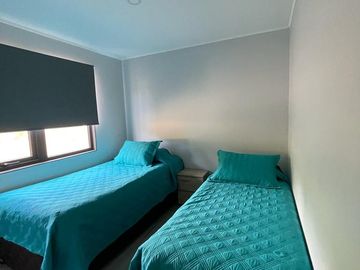 Casa, piscina, vista al Lago y Volcán Pucón