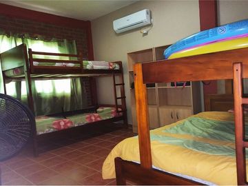 VILLAMIL PLAYAS VENDO CASA EN LOTIZACION PRIVADA CON VISTA Y SALIDA AL MAR