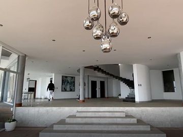HERMOSA CASA EN CASUARINAS ALTA CON VISTA PRIVILEGIADA