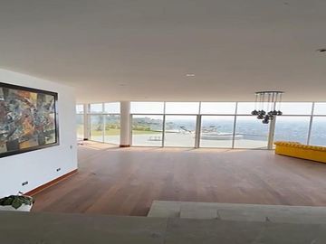 HERMOSA CASA EN CASUARINAS ALTA CON VISTA PRIVILEGIADA