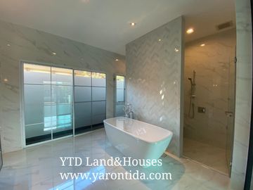 House for sale Nanthawan Ramintra Phaholyotin 50 Selling 50 M.Baht