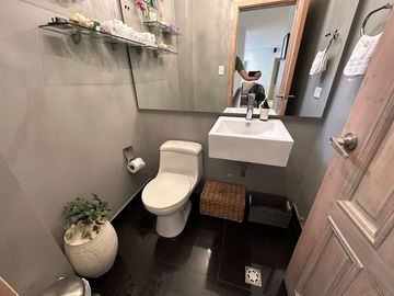 Apartamento amplio de 3 habitaciones en Alto prado Barranquilla en venta! Cada habitación con baño. Remodelado.