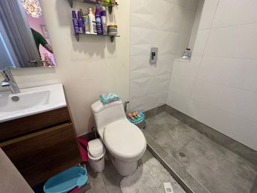 Apartamento amplio de 3 habitaciones en Alto prado Barranquilla en venta! Cada habitación con baño. Remodelado.