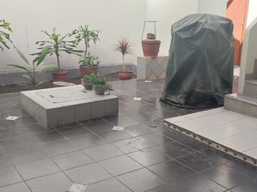 SE VENDE CASA EN SAN JUAN DE MIRAFLORES!! Raquel Torres 999.487----