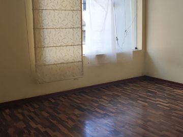 SE VENDE CASA EN SAN JUAN DE MIRAFLORES!! Raquel Torres 999.487----