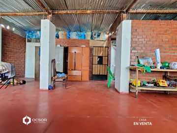 Vendo Casa con Local Aquijes 10 min de la plaza de armas de ica!! - Por Viaje!
