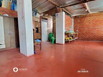 Vendo Casa con Local Aquijes 10 min de la plaza de armas de ica!! - Por Viaje!
