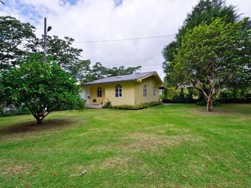 VENTA CASA DE CAMPO Y TERRENO 499.000 NEGOCIABLES IDEAL PARA DESCANSO (MEDICOS - CONSTRUCTORES)
