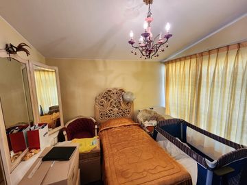 Venta Casa de Amplio Jardín, Cerca a Parque. Rinconada del Lago