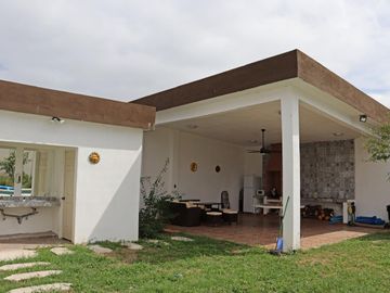QUINTA EN VENTA EN MONTEMORELOS NUEVO LEON ZONA COUNTRY HILL III, MODERNA, SEMINUEVA