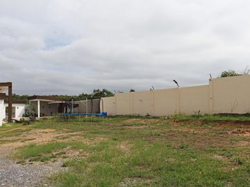 QUINTA EN VENTA EN MONTEMORELOS NUEVO LEON ZONA COUNTRY HILL III, MODERNA, SEMINUEVA
