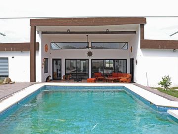 QUINTA EN VENTA EN MONTEMORELOS NUEVO LEON ZONA COUNTRY HILL III, MODERNA, SEMINUEVA