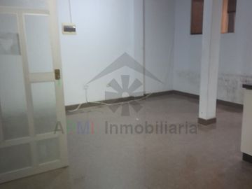 VENTA DE CASA CON DEPARTAMENTOS  EN LAMBAYEQUE