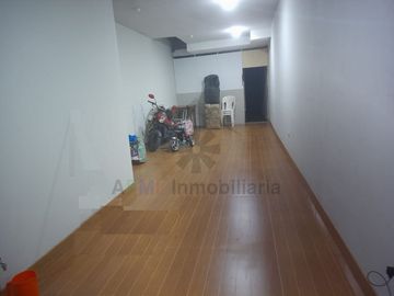 VENTA DE CASA CON DEPARTAMENTOS  EN LAMBAYEQUE