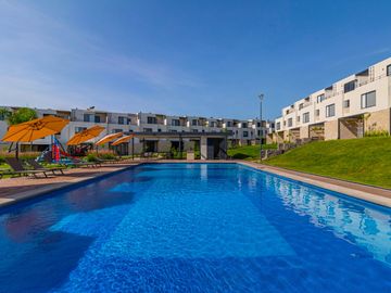 CASA EN VENTA A 15MIN DE CUERNAVACA CON ALBERCA Y CANCHA DE FUTBOL