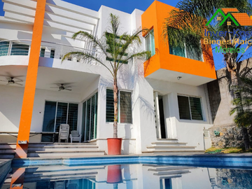 SE VENDE CASA EN EXCELENTES CONDICIONES EN OAXTEPEC